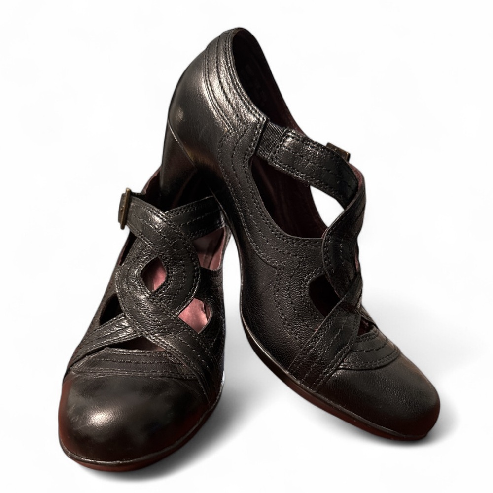 Clarks Indigo Elegant Retro Style Jet Black Leather Heels Women’s Size 7.5